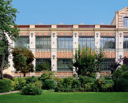 Façade des Ateliers de Hauteville par Esprimm, Paris 10e